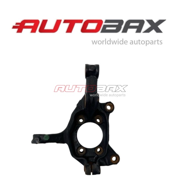 Кулак Передний Левый Mazda CX 3 2015>