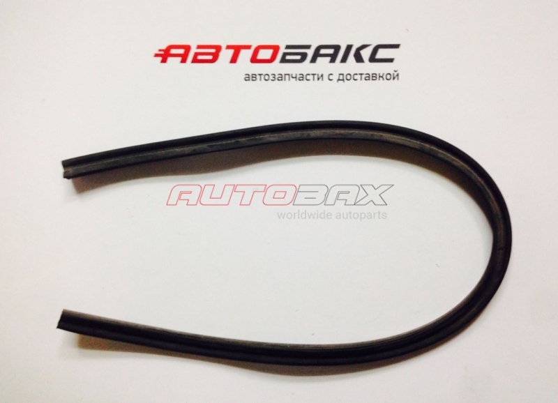 Уплотнитель Капота Skoda Octavia (A5) 2004>2013