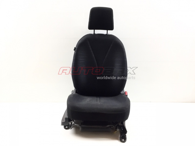 Сиденье Пассажира Toyota Yaris 2005>2011